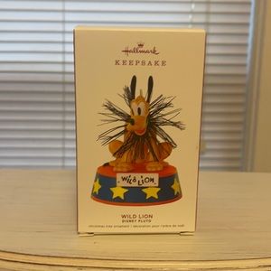 Hallmark Keepsake Disney’s Pluto “Wild Lion” Christmas ornament